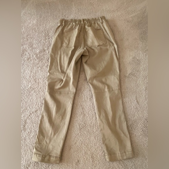 White House Black Market Curvy-Fit Soft Denim MidRise Skinny Jeans Beige 10 Long - Picture 5 of 13